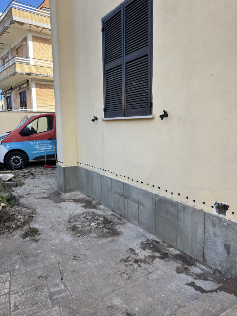 Barriera chimica contro umidità di risalita